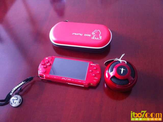 吉祥数码苹果控 超薄控 时尚大方的充电宝<em>泡妹</em>