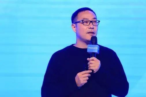 路边小网吧怎么都死了?只能去电竞酒店开黑:中国网吧兴衰史