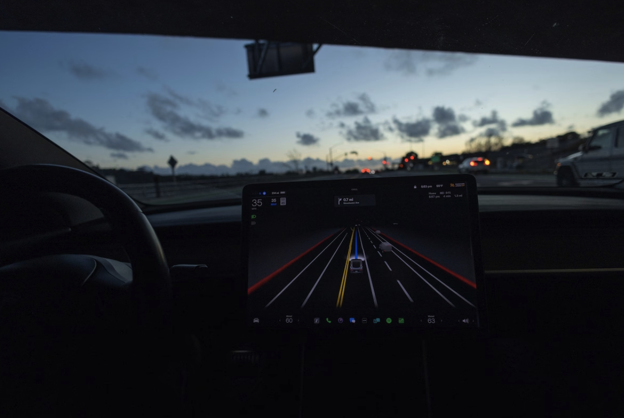Model 3使用的Autopilot系统