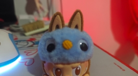 出手办一个，拉布布一个