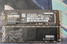 三星和京造M2固态硬盘，1T和256G容量