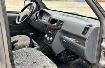 7600元精品面包车