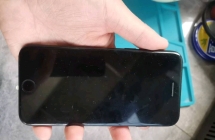 苹果8代，SE2，国行256G,95新，899元