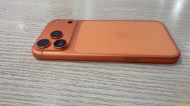 iPhone 17 Pro Max国行256G星宇橙99新原装气密前置彩点7299一将出品