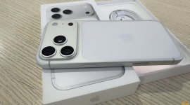 iPhone 17 Pro Max国行256G银色全新全套激活5天8399一将出品