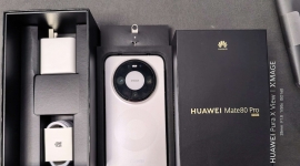 出台华为Mate80Pro
