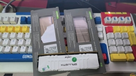 三条ddr4 8g  500