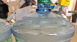 出三只出珍茗水桶