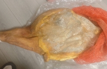 正宗4年多的宣威老火腿，中秋国庆可以拿了送人，只有一只