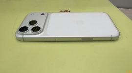 iPhone 17 Pro Max国行2T银色皇帝版0充电完美11999一将出品