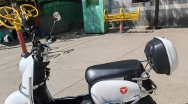 9成新雅迪锂电池新国标，熊友秒价1599