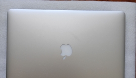 顶配15寸MacBook Pro、i7四核、16+256G、刚换300多全新电池