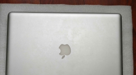 【绝版】苹果MacBook Pro、i7四核、独显、16G内存+1T硬盘=1200