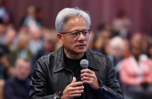 黄仁勋对 AI 公司放话：要求监管就不应获得反垄断豁免