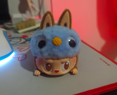 出手办一个，拉布布一个