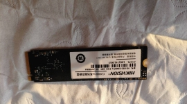 300出固态硬盘512G