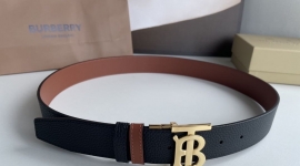 皮带 所有款式都有 同步奢 柜