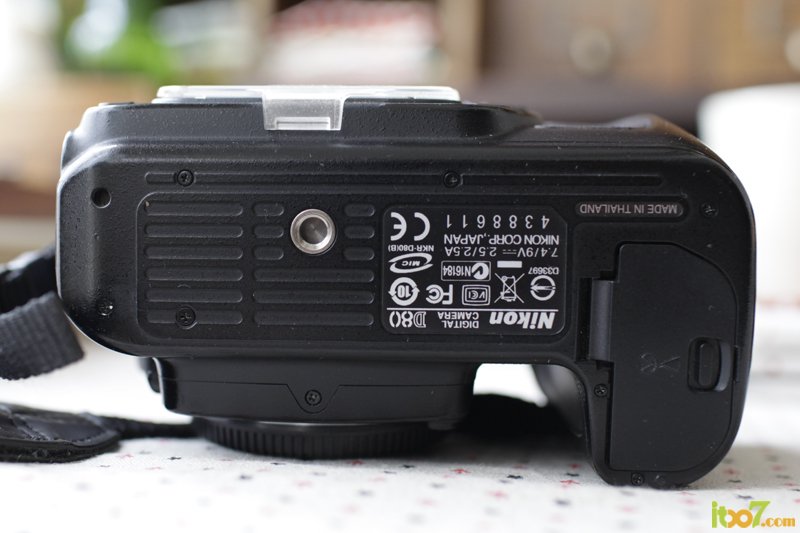d80-4.jpg