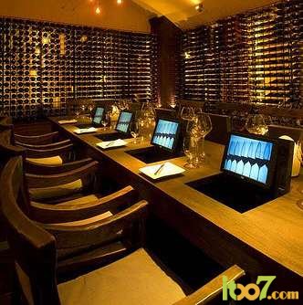 rangali_wine_cella.jpg