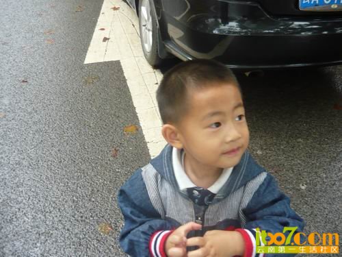 参与it007车友活动的三个小孩 6.JPG