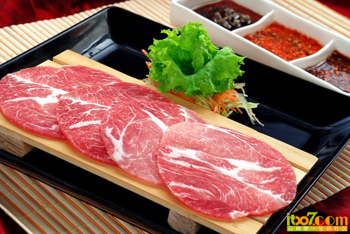 猪梅花肉 16元100克.JPG