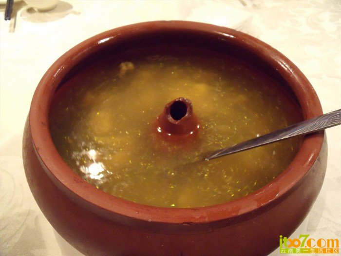白果汽锅鸡.jpg