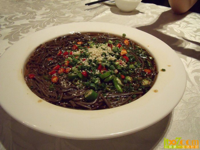 酸辣蕨根粉.jpg