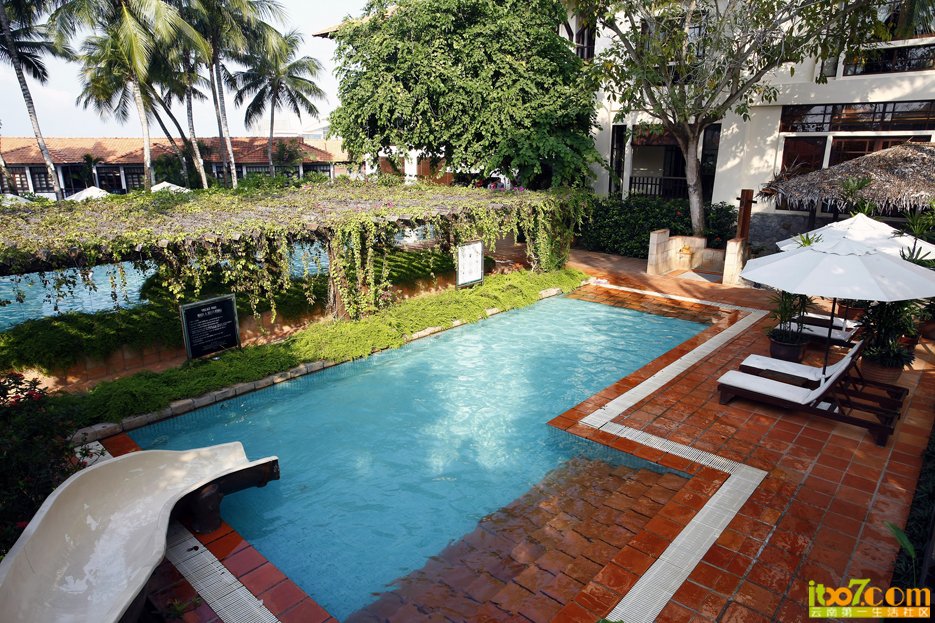 Kids Pool.jpg