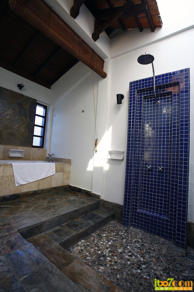 Open Air Shower.jpg