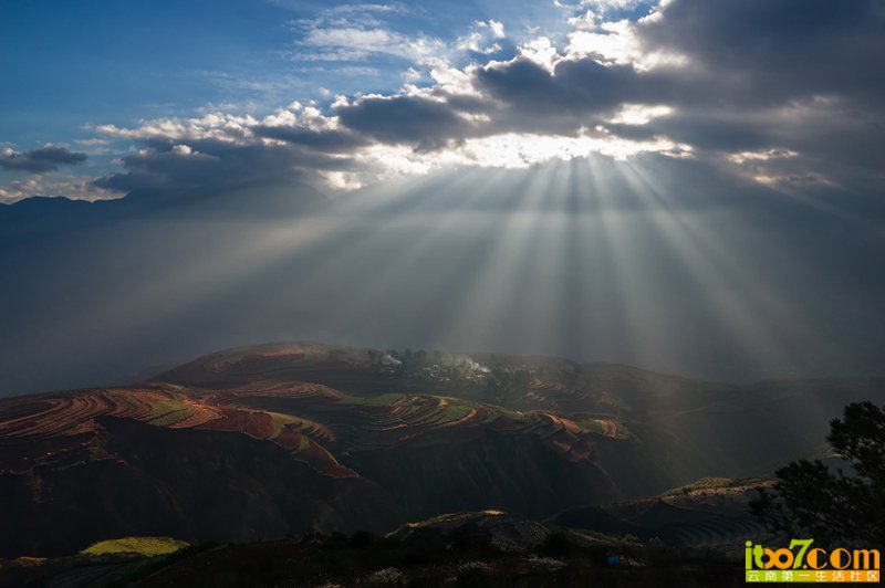 东川红土地.jpg