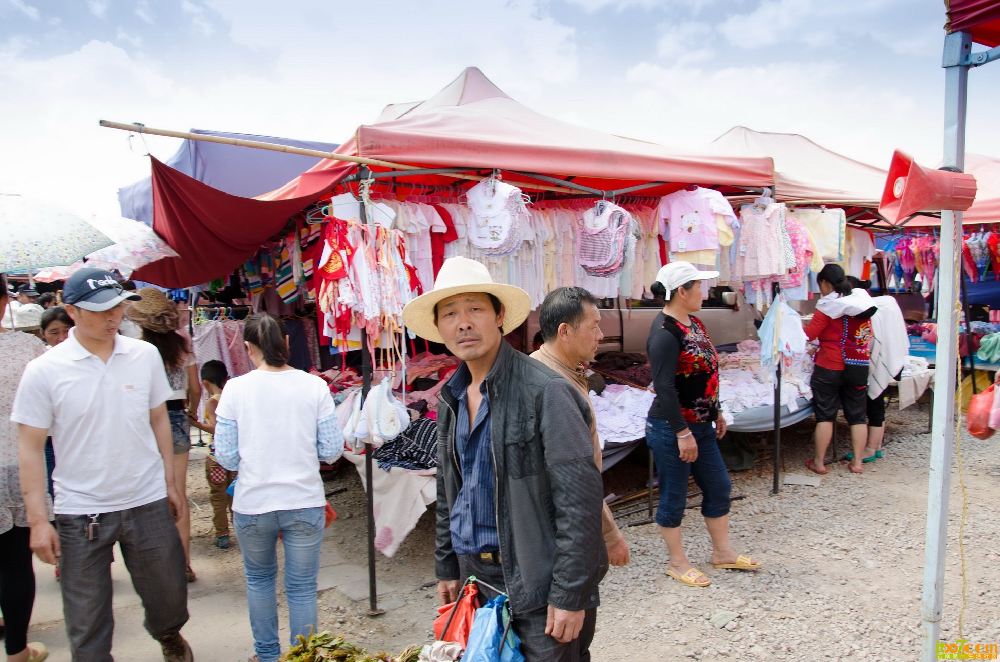 关街随摄-卖者_调整大小.jpg