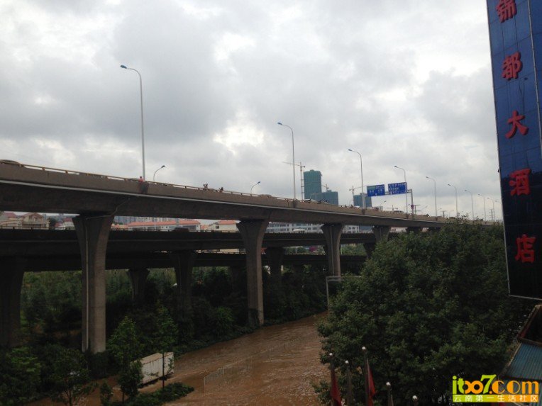 QQ图片20130720111011.jpg