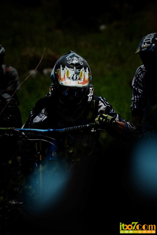 psbCA47IZC2.jpg