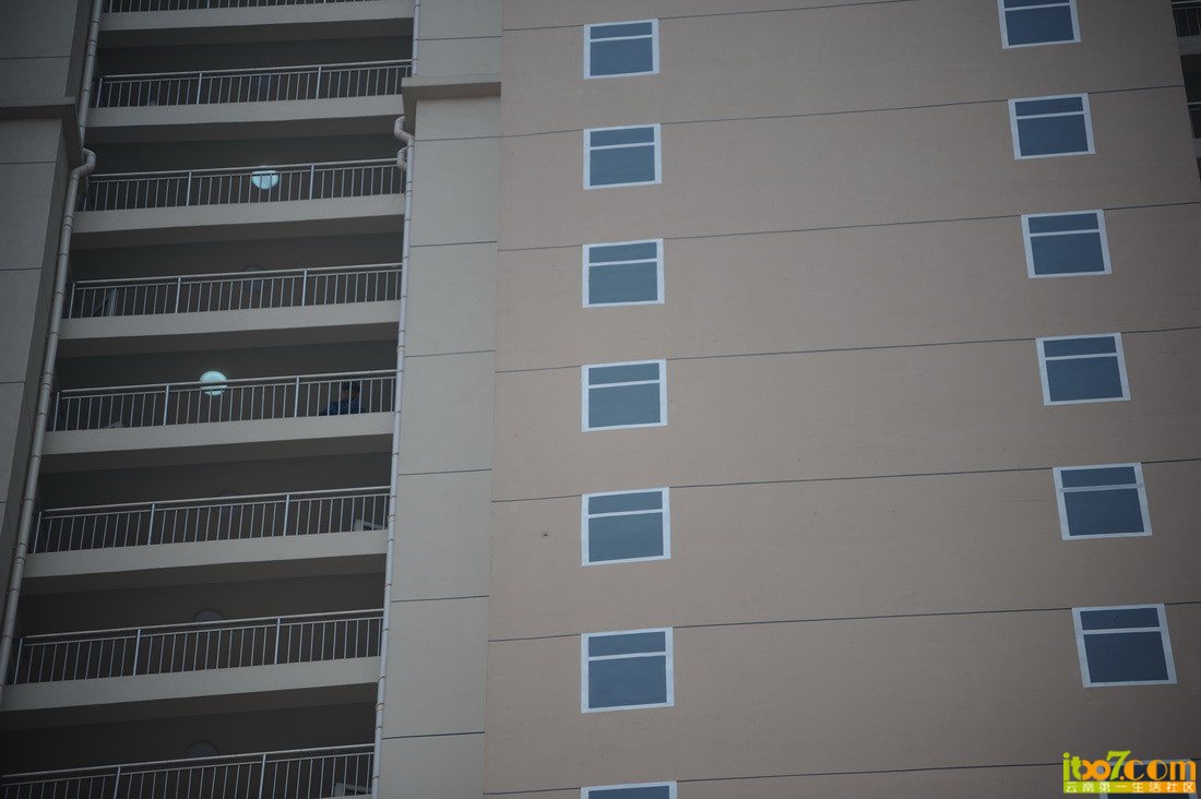 9BSU4S0500AN0001.jpg