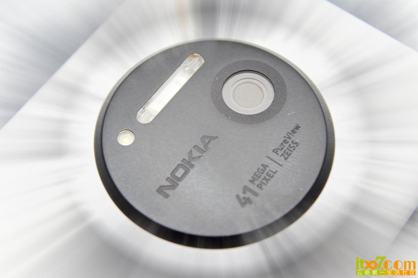Lumia 1020 2_副本.jpg