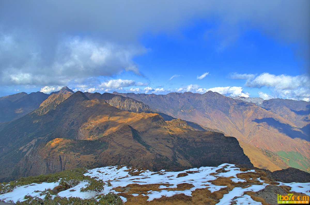 轿子雪山秋天景色图片