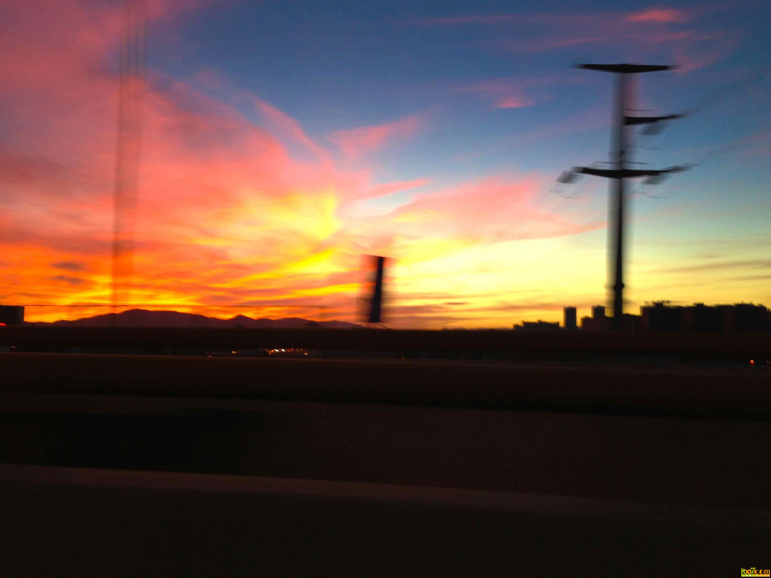 二环上绚烂的夕阳