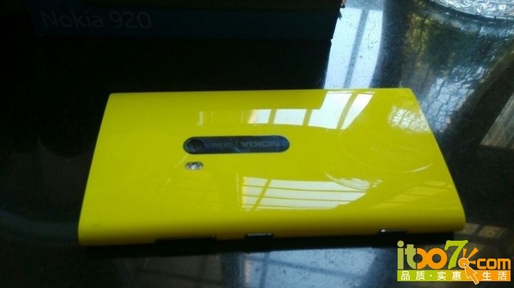185649r8tgtt2nrtgxihro_jpg_thumb.jpg