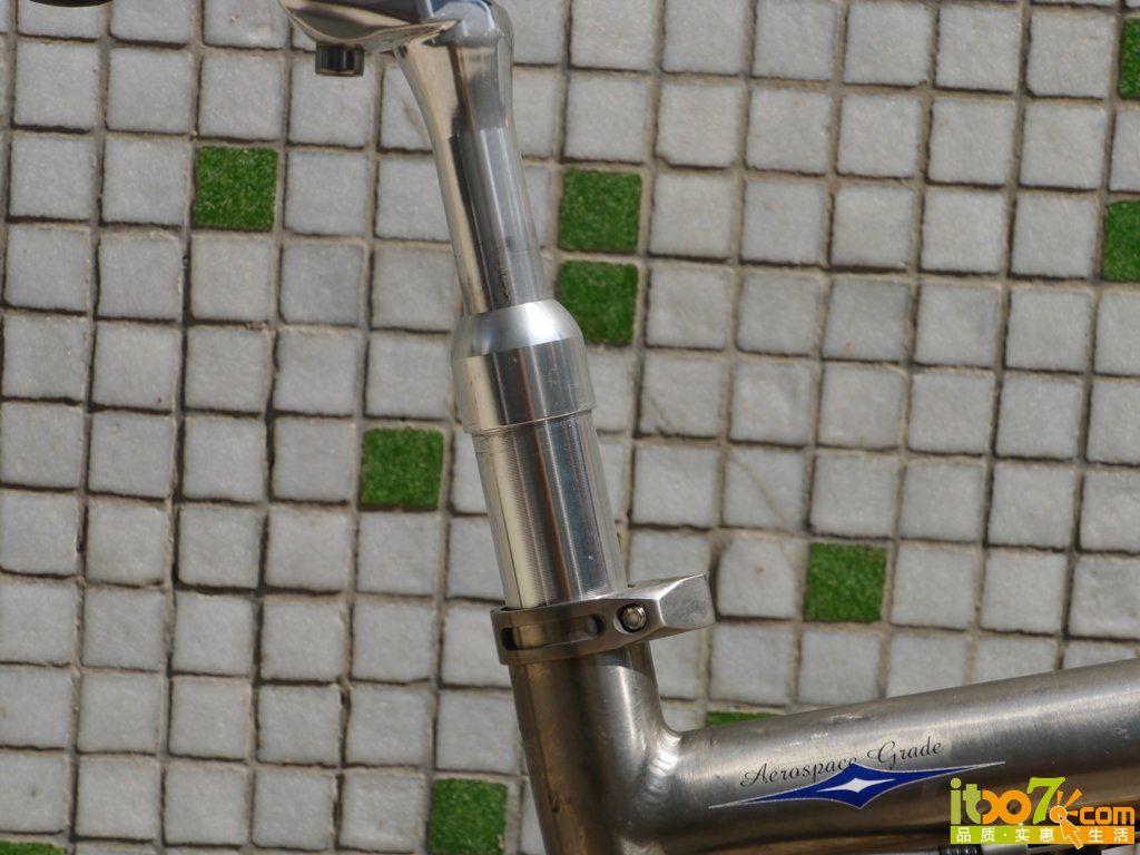 T2GUMNXCXXXXXXXXXX-20858664.jpg