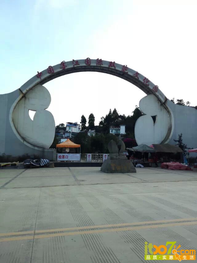 psbCAXIWW02.jpg