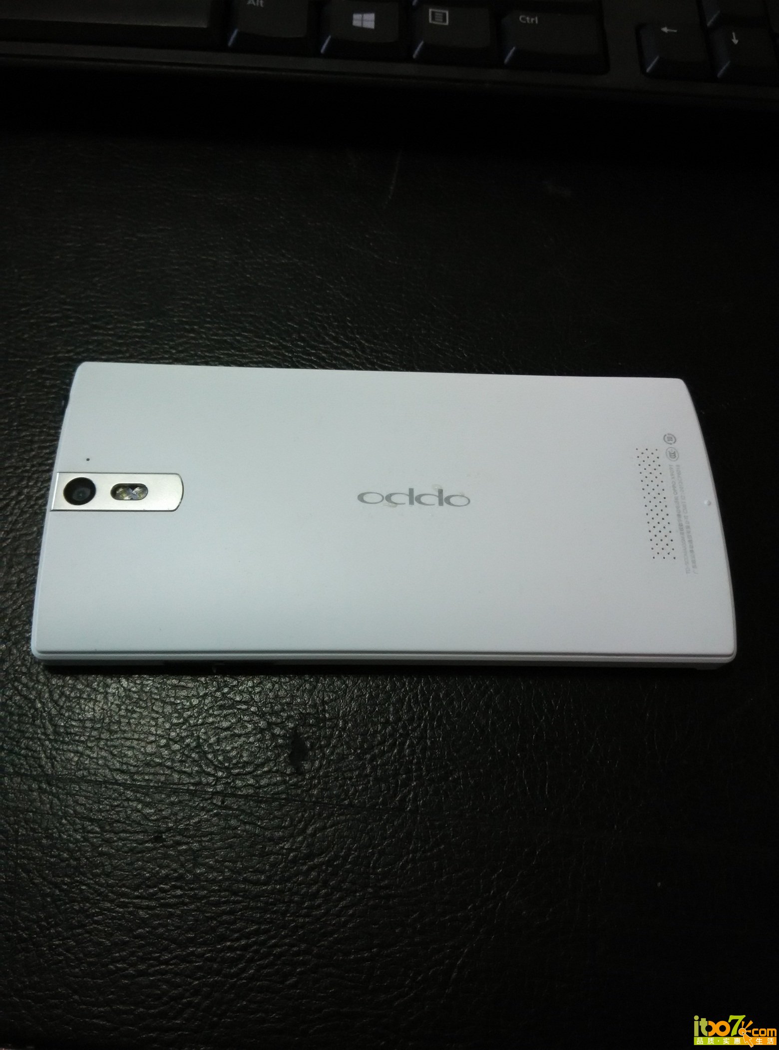 手机通讯出售oppofind5x909t800元