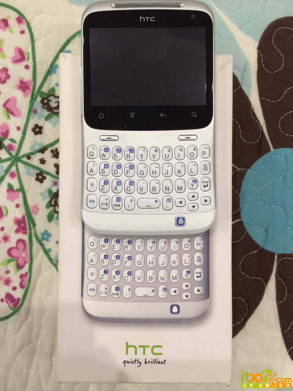 HTC全键盘手机，配件齐全