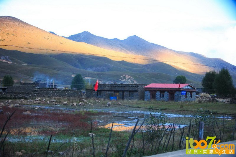 稻城红草地.jpg