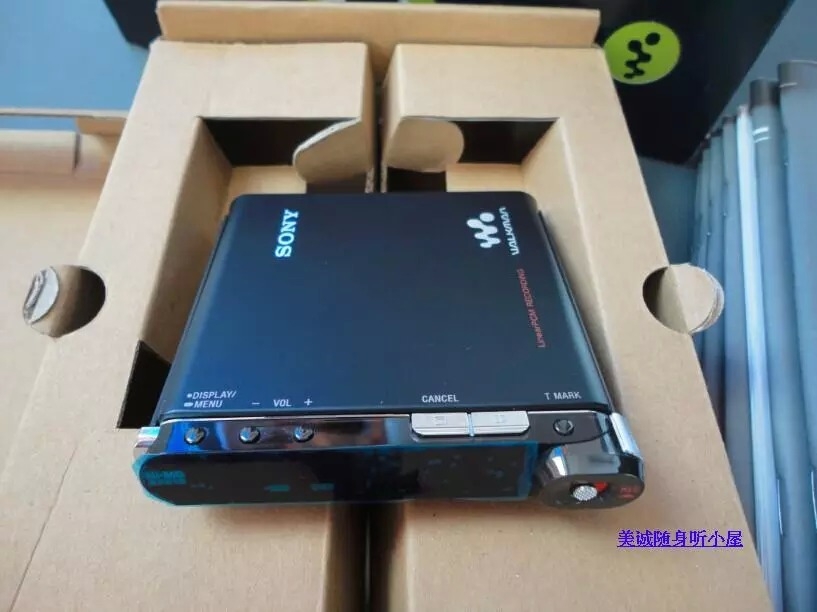 Sony HI-MD MZ-RH1+2张未拆封1GB的Hi-MD碟片