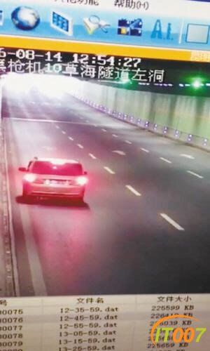103836oifu00jrvxxvvfia.jpg