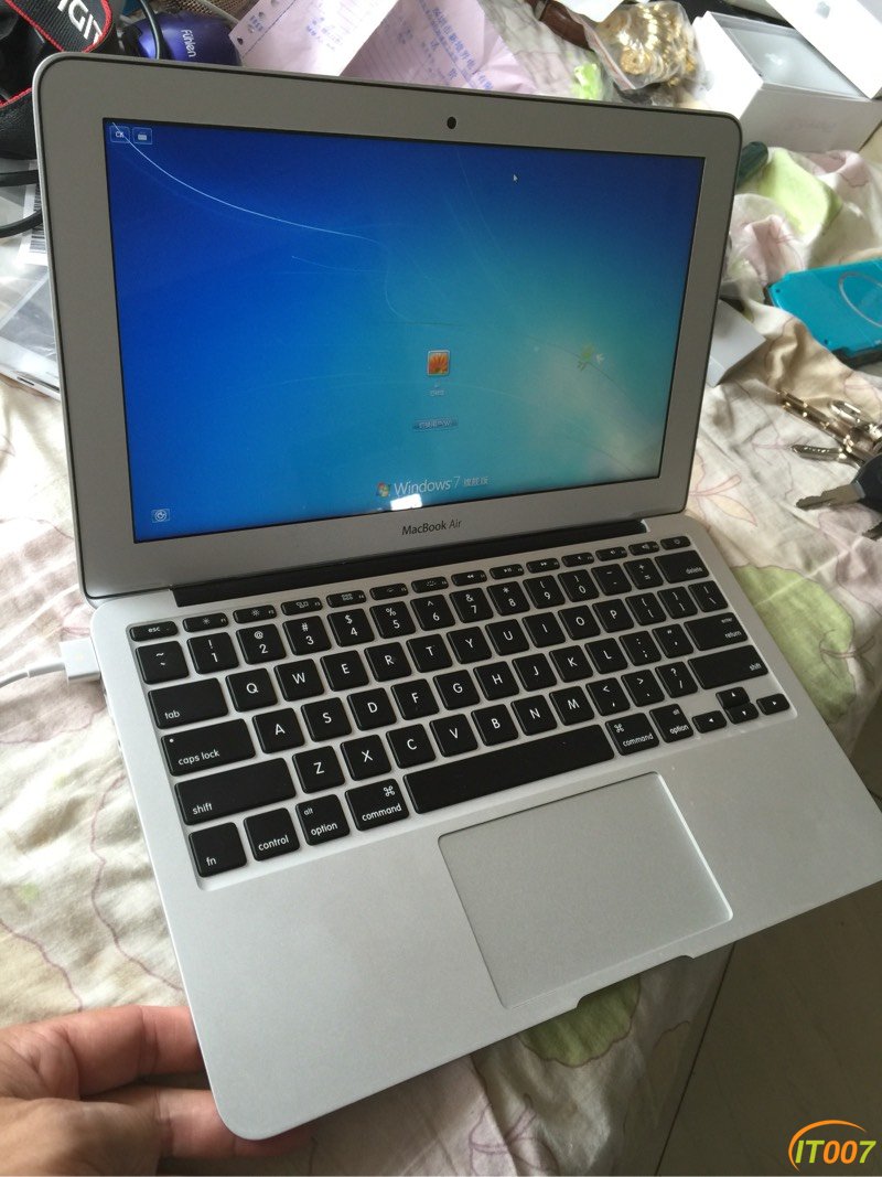 出苹果a146511寸笔记本