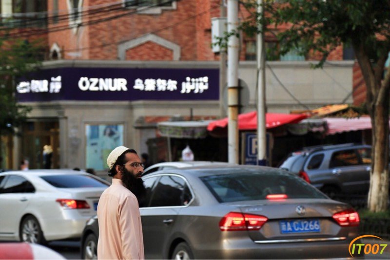 051506tqgaromngzc0zz4n.jpg