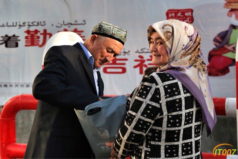051507fbm52h52zoemfh28.jpg