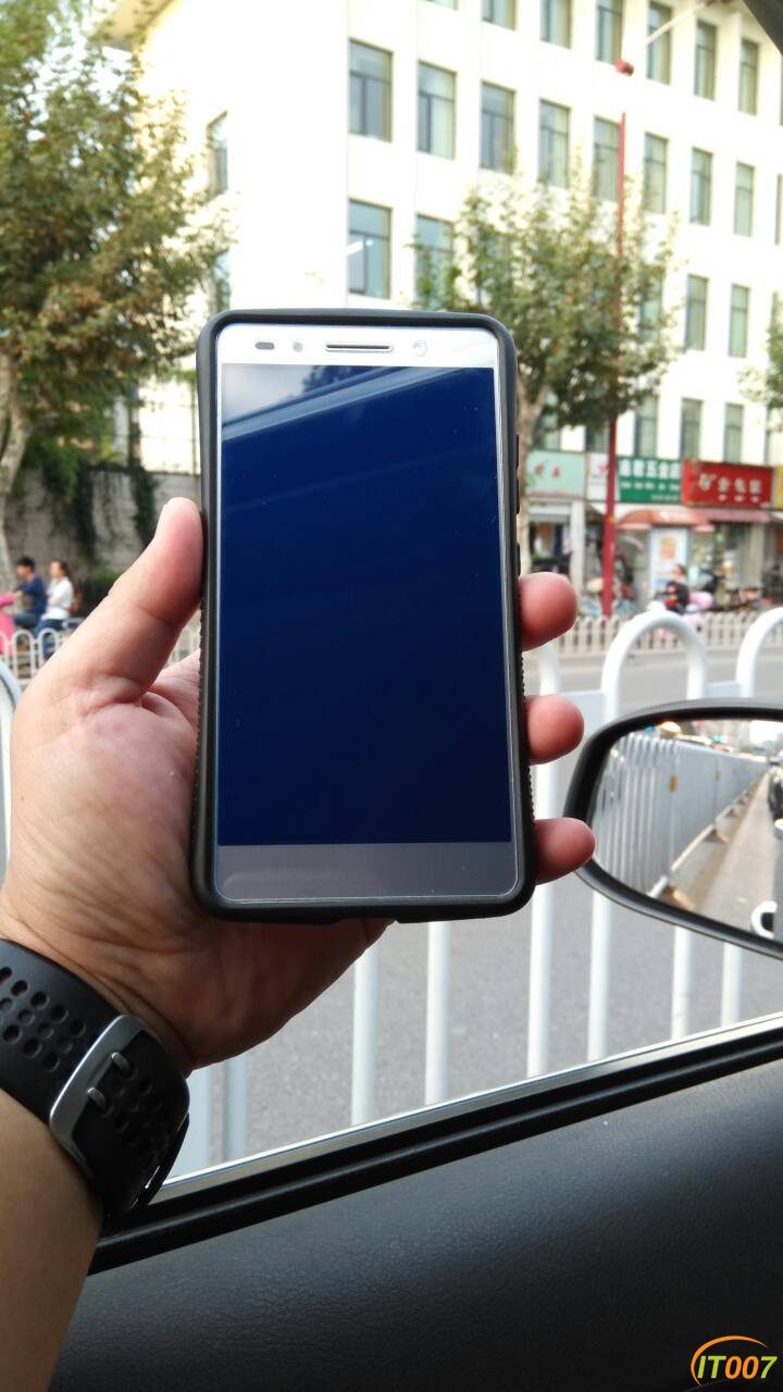 182058jt9ok53qk3dzplph.jpg