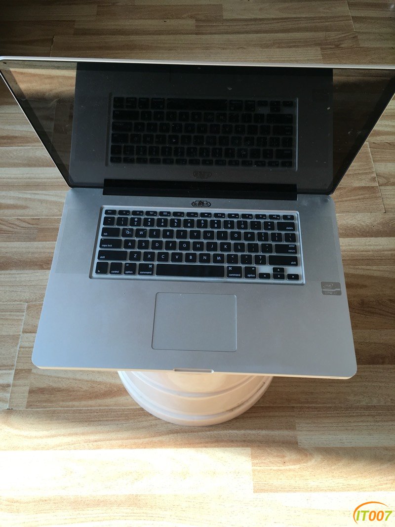 苹果笔记本17寸大飞机已出